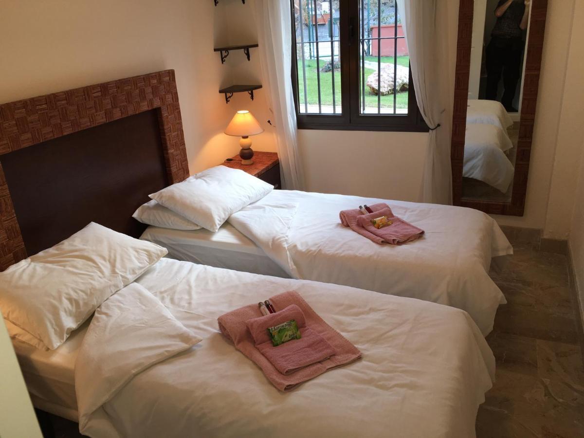 Luxury 2-Bedrooms & Bathrooms Estepona Apartment Eksteriør bilde