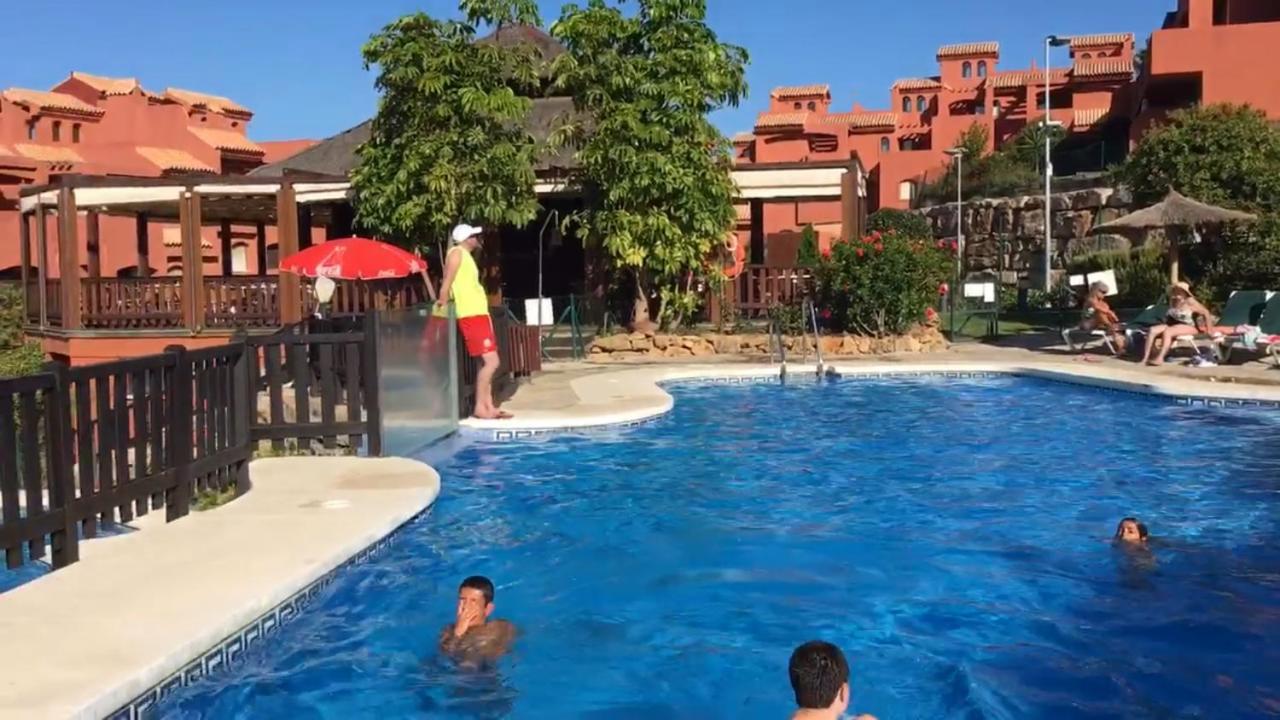 Luxury 2-Bedrooms & Bathrooms Estepona Apartment Eksteriør bilde